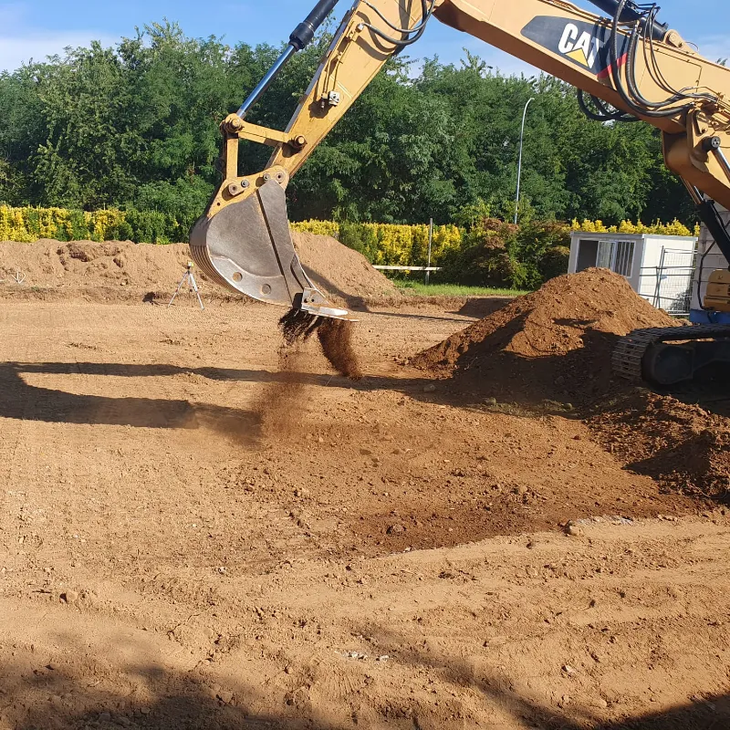gru-per-scavi-di-inizio-cantiere